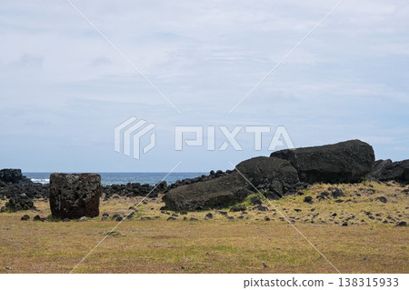 The fallen giant moai statue (Paro) at Ahu Tepito Kura on Easter Island. 138315933