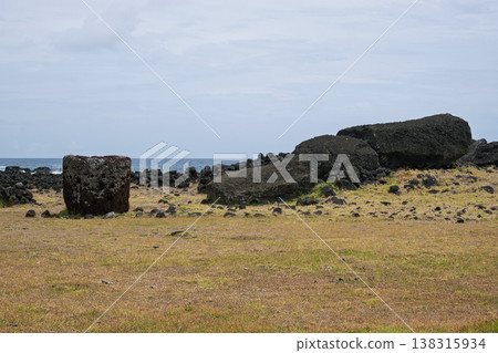 The fallen giant moai statue (Paro) at Ahu Tepito Kura on Easter Island. 138315934