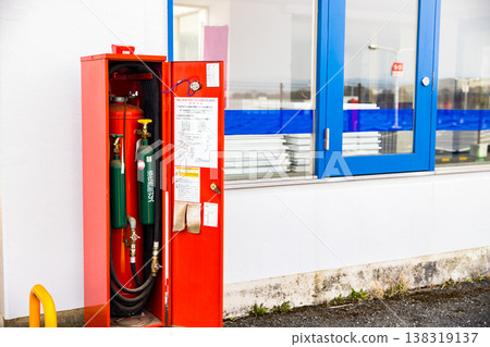 Mobile powered fire extinguishing equipment Mobile powered fire extinguishing equipment 138319137