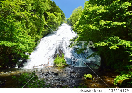 Oku-Nikko, enveloped in fresh greenery: Ryuzu Falls Oku-Nikko, enveloped in fresh greenery: Ryuzu Falls 138319379
