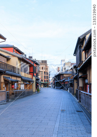 京都祗園的花見小路(京都府京都市東山區) 京都祗園的花見小路(京都府京都市東山區) 138319940