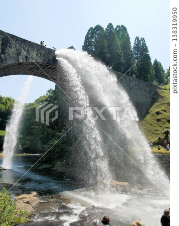 Water discharge from Tsujun Bridge in Yamato Town, Kumamoto Prefecture Water discharge from Tsujun Bridge in Yamato Town, Kumamoto Prefecture 138319950