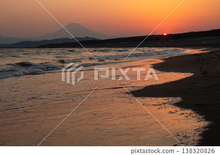 Evening view of the sea in Shonan Hiratsuka Evening view of the sea in Shonan Hiratsuka 138320826