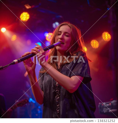 樂團裡的長笛手 138321252