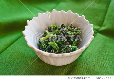 Sesame with spinach Sesame with spinach 138322657