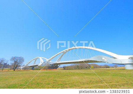 Toyota Ohashi Bridge over the Yahagi River in Toyota City, Aichi Prefecture Toyota Ohashi Bridge over the Yahagi River in Toyota City, Aichi Prefecture 138323931