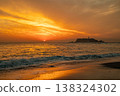 The sunset over the sea and Enoshima Island 138324302