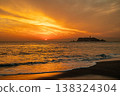 The sunset over the sea and Enoshima Island 138324304
