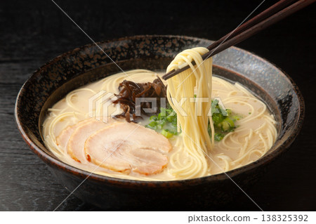 Tonkotsu ramen Tonkotsu ramen 138325392