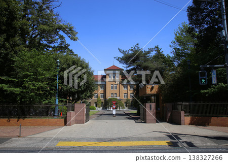 The main gate of Tsuda College The main gate of Tsuda College 138327266