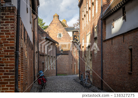 世界遺產：比利時魯汶老城的貝居安會院 138327275