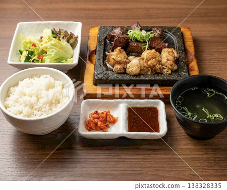 Skirt steak and offal set meal Skirt steak and offal set meal 138328335