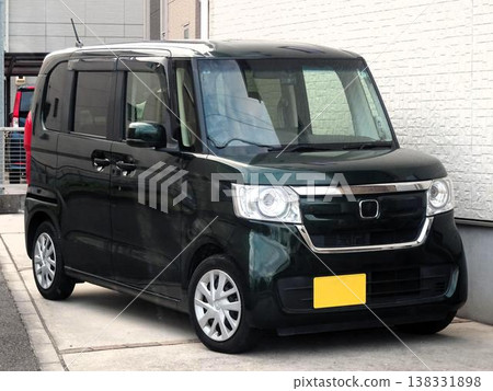 汽車停在停車場 汽車停在停車場 138331898