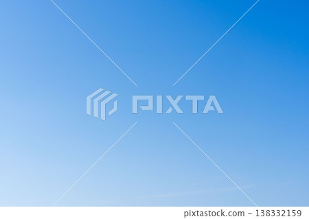 晴朗冬日藍天的漸層色 02 晴朗冬日藍天的漸層色 02 138332159