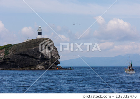 The tip of Taijima Island and fishing boats in early summer, as seen from the sea (Mutsu Bay, Aomori Prefecture) The tip of Taijima Island and fishing boats in early summer, as seen from the sea (Mutsu Bay, Aomori Prefecture) 138332476
