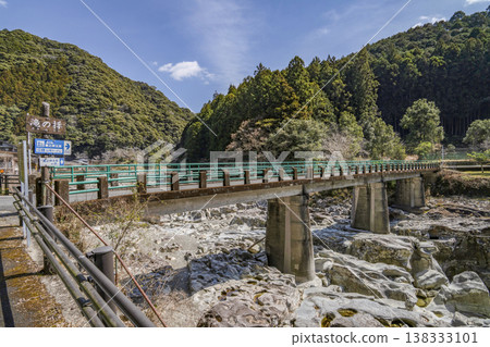 The "Waterfall Worship" of Kozagawa 138333101