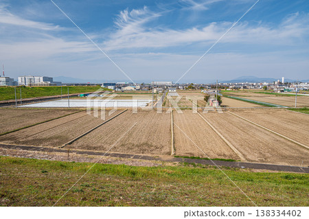 京都府久世郡久美町久美山町的田園風光 京都府久世郡久美町久美山町的田園風光 138334402