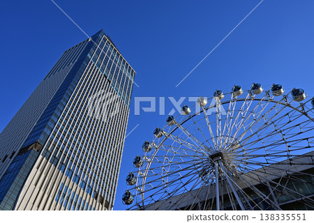 名古屋榮的城市景觀：陽光榮摩天輪和名古屋榮 1 號地標飯店 138335551