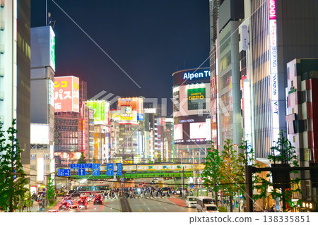 【東京】五月西新宿街景 138335851