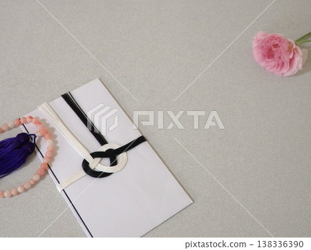 珠子和禮品袋 138336390