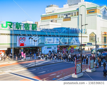 新宿站南口 新宿站南口 138336631