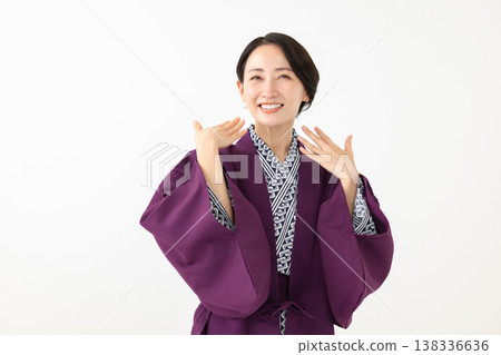 沐浴後臉紅的女子 138336636