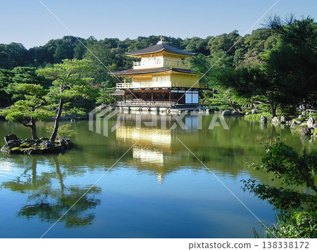 A beautiful reflection of Kinkaku-ji Temple in the pond (Kyoto) A beautiful reflection of Kinkaku-ji Temple in the pond (Kyoto) 138338172