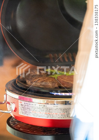戶外燒烤:燒烤(BBQ) 戶外燒烤:燒烤(BBQ) 138338175