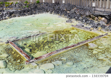 Kusatsu Onsen Yubatake (hot spring field), the shogun's designated hot spring water source (Kusatsu-machi, Agatsuma-gun, Gunma Prefecture) 138339704