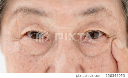 Senior woman eyes 138342053