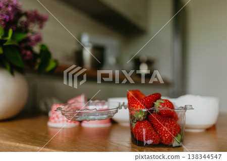 Delicious strawberry blueberry pie, tart with pudding with kitchen background Delicious strawberry blueberry pie, tart with pudding with kitchen background 138344547