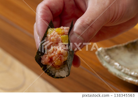 厚實的 138345563
