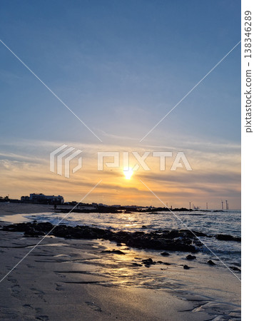 This is the sunset view of Gwakji Beach in Jeju Island. 138346289