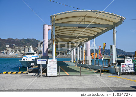 [Tsukumi City, Oita Prefecture] Pier and boats at Tsukumi Port Remote Island Terminal 138347273