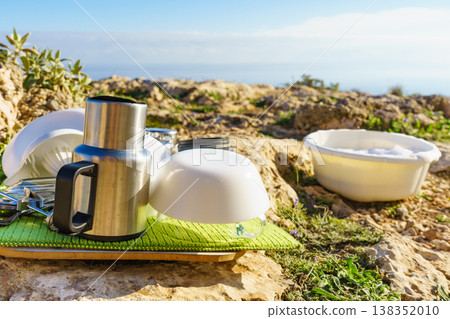 Washing dishes outdoors, capming Washing dishes outdoors, capming 138352010