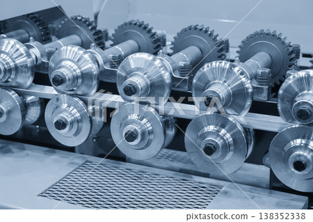 Industrial cold rolling process for high-precision metal forming and sheet steel production in a modern factory. 138352338