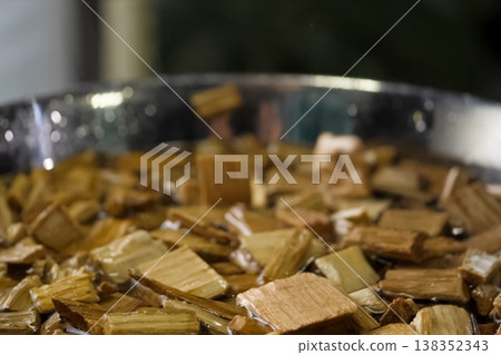 Dry asparagus, cooking asparagus. 138352343