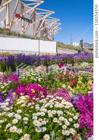 Meijo Park in spring: Meijo Park Flower Plaza, where flowers are in full bloom (Nagoya City, Aichi Prefecture) Meijo Park in spring: Meijo Park Flower Plaza, where flowers are in full bloom (Nagoya City, Aichi Prefecture) 138354350