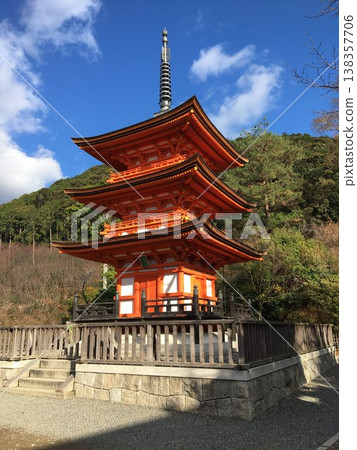 Koan塔在Kiyomizudera Koan塔在Kiyomizudera 138357706