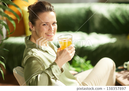 Casual Home Snacking and Refreshment Routine 138357897