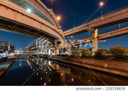 夜景 - 東京,小菅交叉路口,第一部分 夜景 - 東京,小菅交叉路口,第一部分 138359639