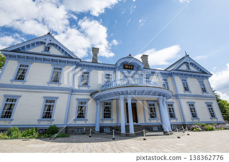 豐平館，一座被指定為國家重要文化財產的西式建築，位於北海道札幌市。 138362776