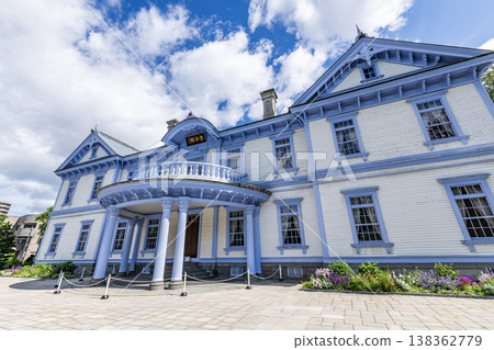豐平館，一座被指定為國家重要文化財產的西式建築，位於北海道札幌市。 138362779