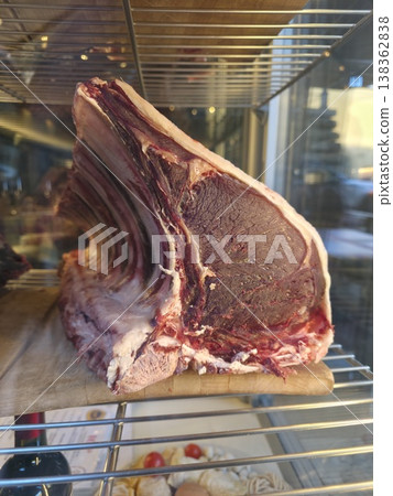 Fiorentina steak beefsteak detail in florence restaurant 138362838