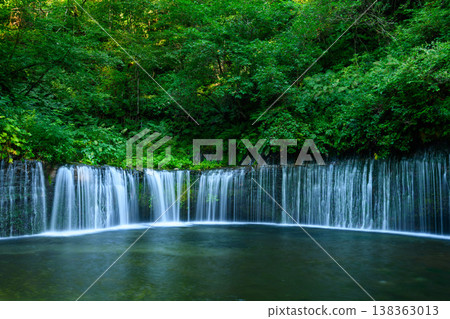 [Karuizawa] The smooth flow of water at Shiraito Falls captured with a slow shutter speed. 138363013