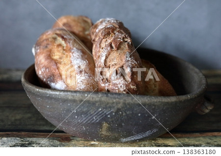 French bread (Batard) French bread (Batard) 138363180