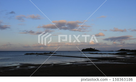 Nightfall over Lake Vanern, view from Vita Sannar, Sweden. 138363186