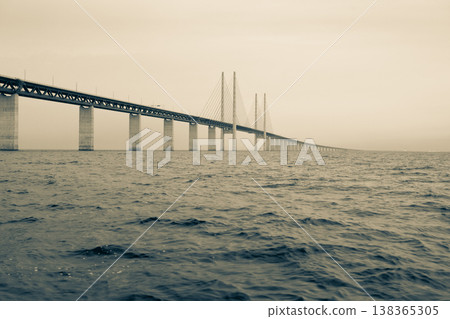 the oresund bridge between denmark and sweden the oresund bridge between denmark and sweden 138365305
