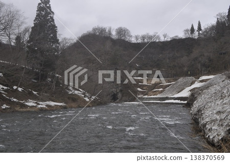 新潟縣:清津峽,日本三大峽谷之一 新潟縣:清津峽,日本三大峽谷之一 138370569