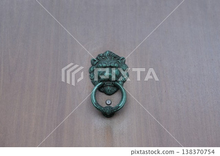 金屬獅子圖案門環 138370754